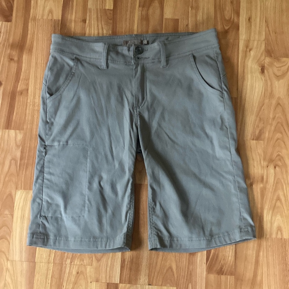Prana size 10 women’s shorts with a 10 inch inseam